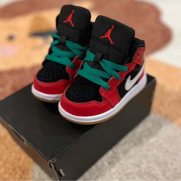 Toddler Jordan 1 - Picture 2 of 7